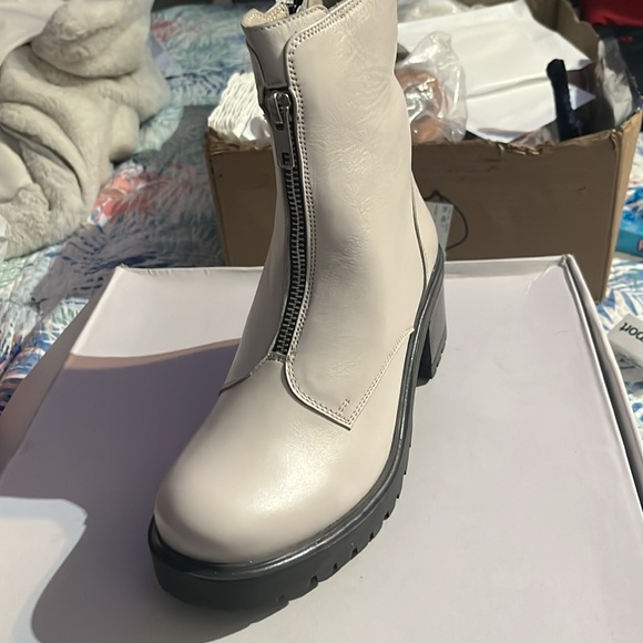 Booties - Picture 6 of 7